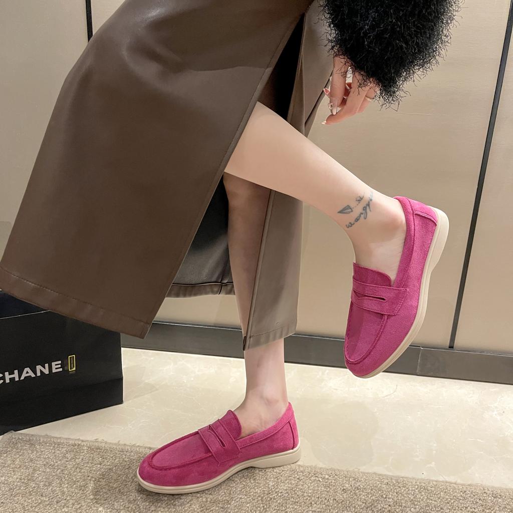 New Solid Color Flats Women Large Size  Round Toe Slip-on Versatile Leisure Ladies Shoes Handmade