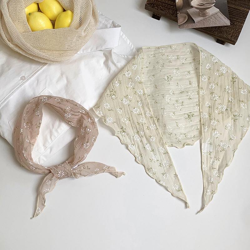 Треугольный шарф шарф женский новый цветочный платок летний женский пасторальный досуг зубчатый край шелковый шарф шарф маленький свежий аксессуар для волос