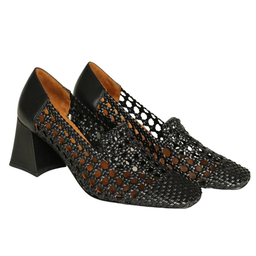 Женские туфли из натуральной кожи из специальной коллекции на высоком каблуке