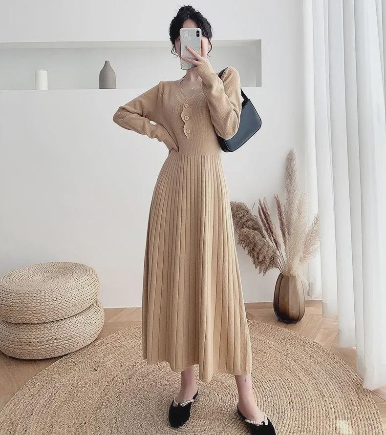 Вязаное миди-платье-свитер облегающего кроя Весна-Осень 2024