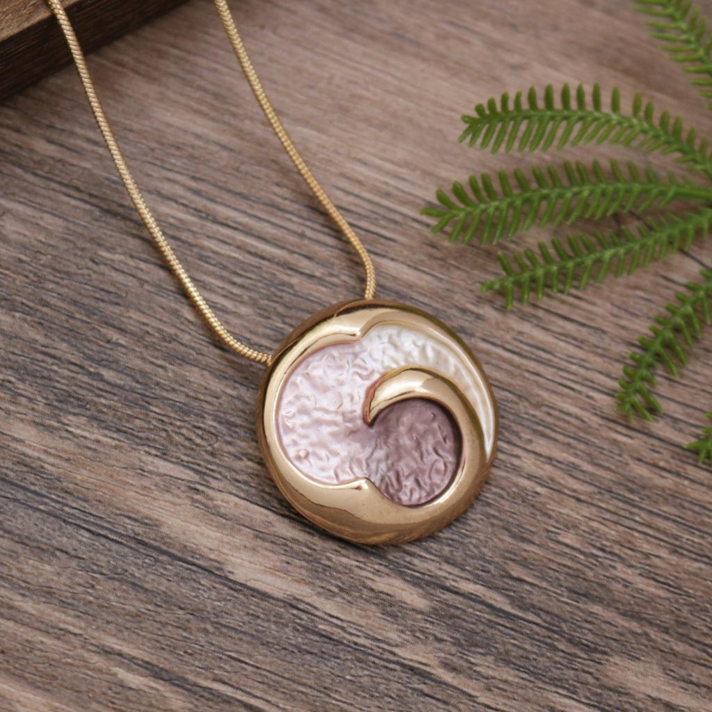 Новая эмалевая геометрическая подвеска в виде лепестка, женское простое и изысканное ожерелье с цветком клевера