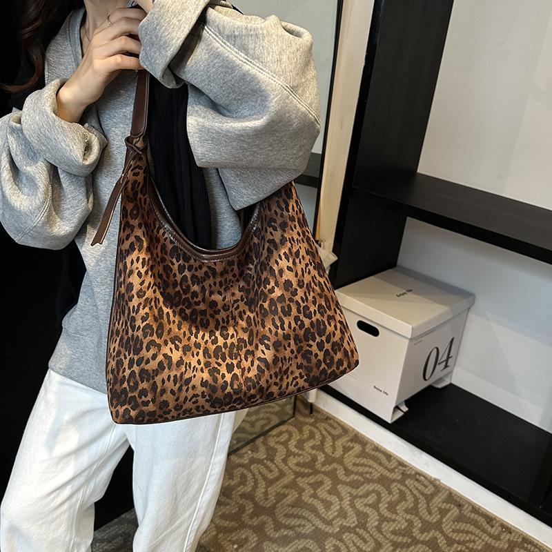 2024 осень новый ретро пригородный леопардовый принт сумка подмышкой повседневная мода личность темперамент одно плечо сумка женская
