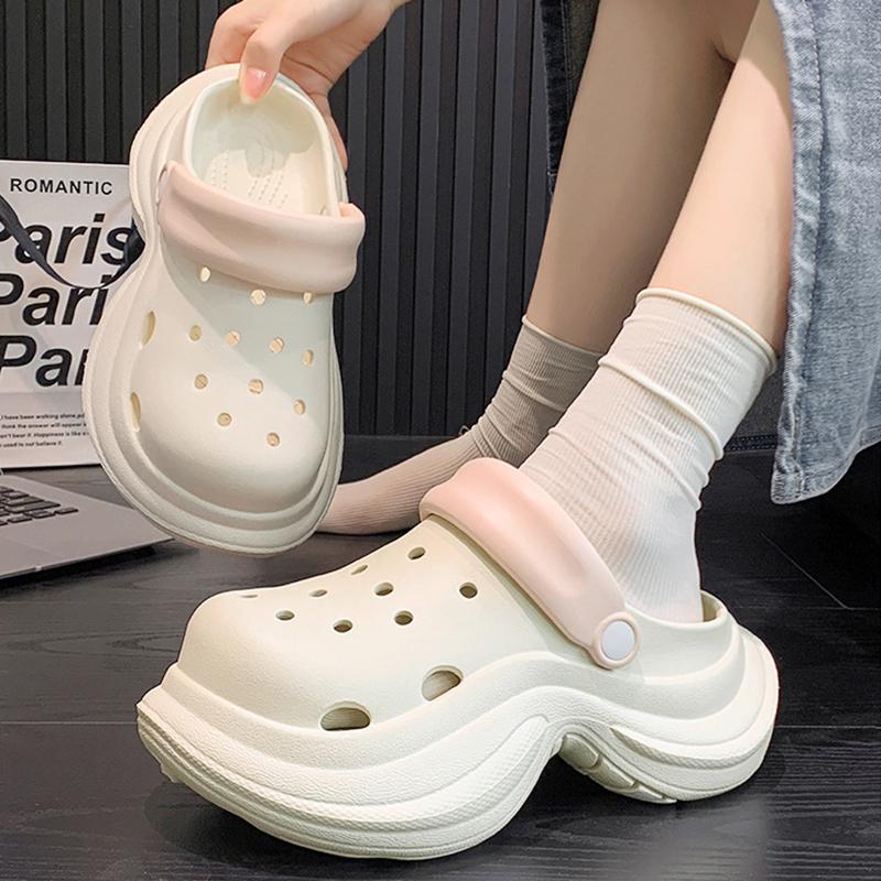 Fashion Crystal Butterfly Clogs for Women Summer 2025 Chunky Platform Soft Eva Garden Shoes Woman Thick Bottom Beach Sandals Diy Slipper