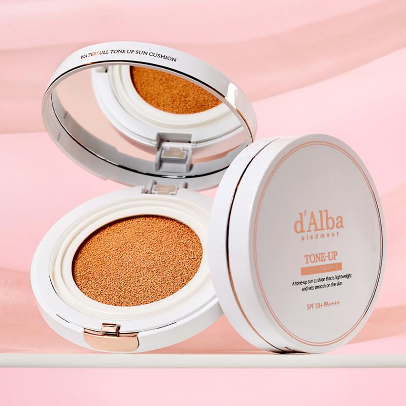 d'Alba Солнцезащитный кушон Waterfull Tone Up SPF 50+ PA++++ 15 г