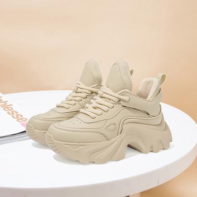 Старинные туфли и женские толстые подошвы осенью увеличиваются на 6 см.. Кожаные повседневные спортивные туфли Joker.