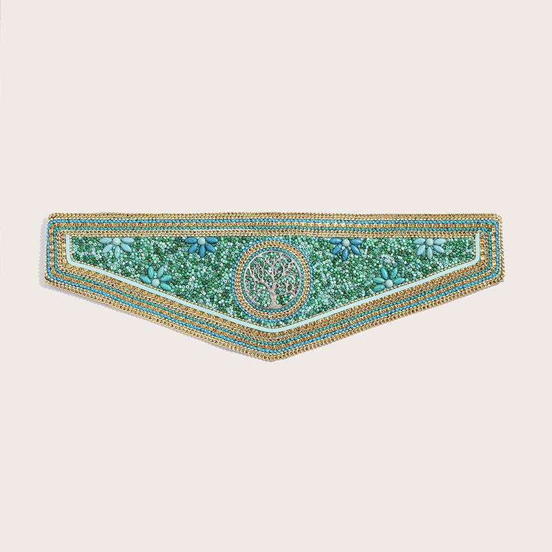 Эластичный пояс ручной работы в стиле бохо с отделкой из бисера и ракушками