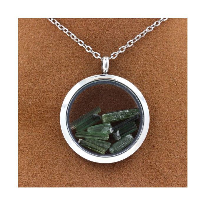 Pierres et Minéraux. Collier Tourmaline verte brut. Modèle Médaillon 25 mm. Couleur Argent.