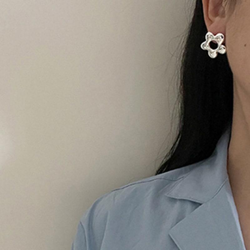 OUI SAY YES! Big Flower Earring_ER591