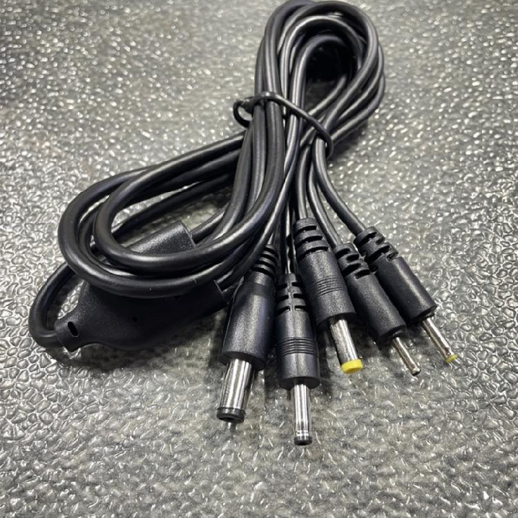 Пятижильный USB-A кабель для зарядки с наконечниками-бочонками DC2.0/DC2.5/DC3.5/DC4.0/DC5.5, ПВХ-покрытием и секциями с защитой от изгиба