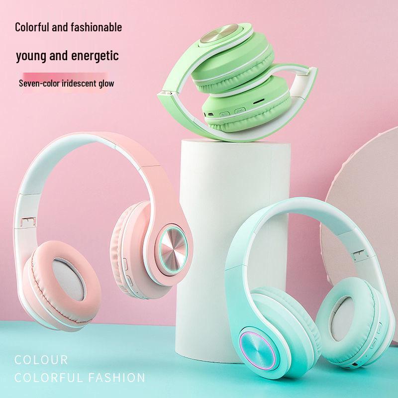 B39 Horse Head Over-Ear Wireless Bluetooth Foldable Luminous Headphones with Stereo and Card Slot.
