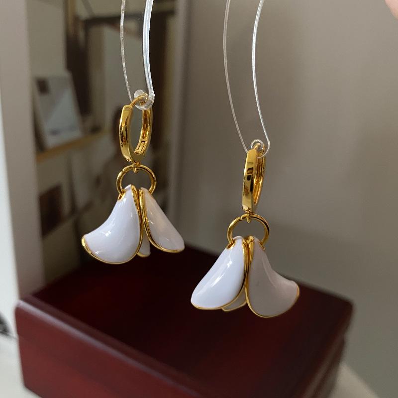 Красный цветок Французский Нежный Атмосферный Свет Роскошь Премиум Эмаль Капля Глазурь Весенний Утренний Цветок