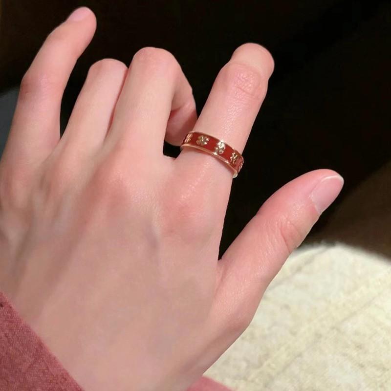 Trendy S925 Pure Silver Ring With Beautiful Pearl Floral Detailing For Women