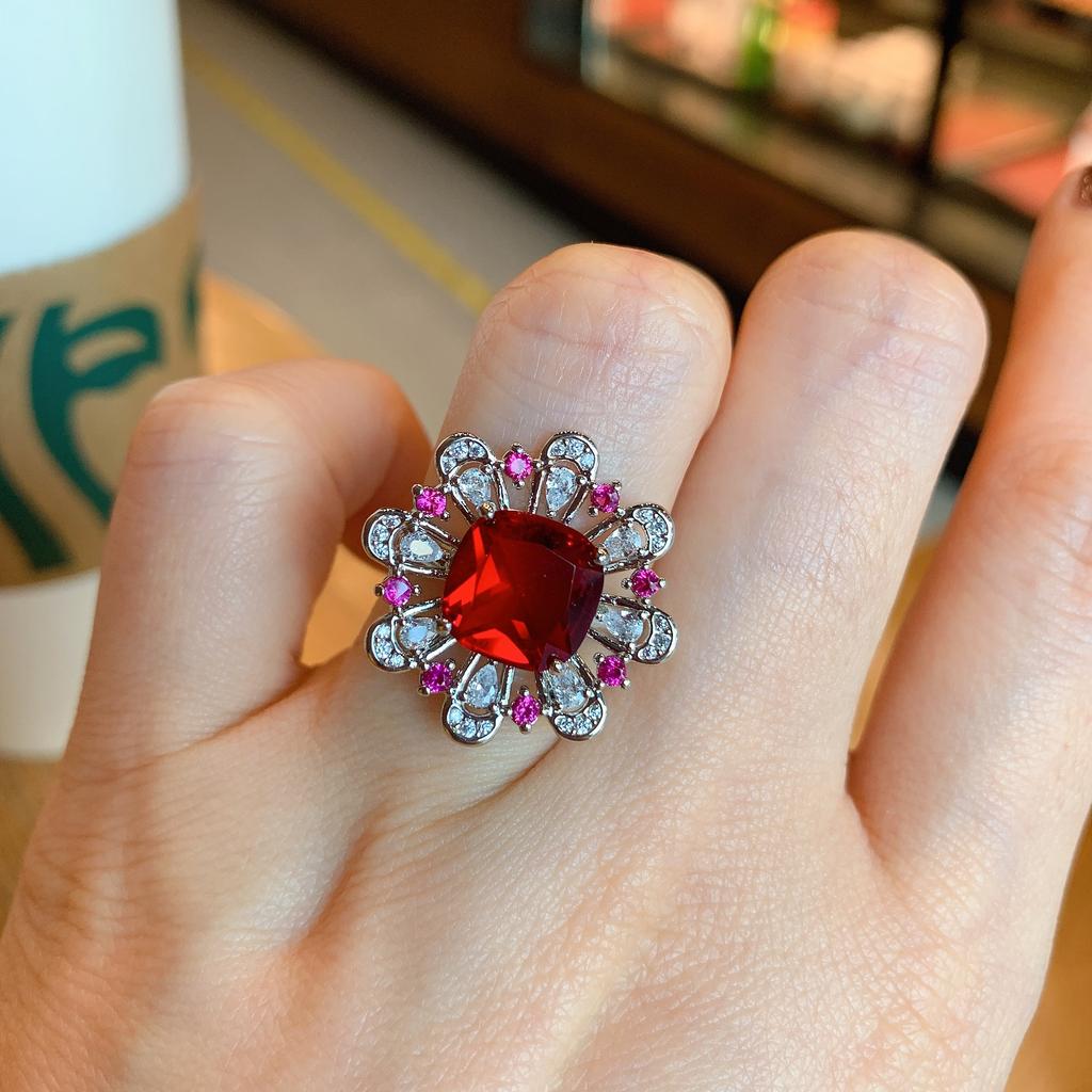 Ювелирные изделия Новое рубиновое кольцо с имитацией королевского сапфира, регулируемое кольцо