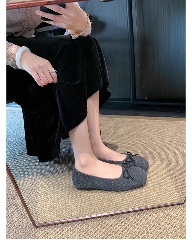 Autumn and Winter Bow Plush Warm Shallow Mouth Ballet Single Shoes Gentle Soft Waxy Plush Square Head Ballet Ladyshoes Women