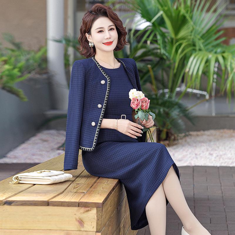 Весенний костюм-двойка 2024 года для женщин среднего возраста (40-60)