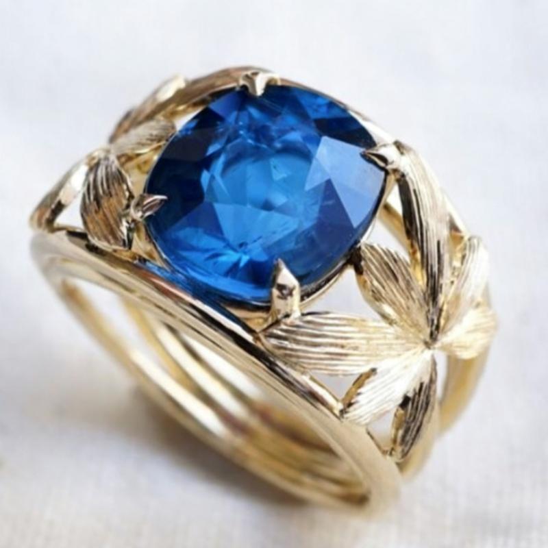Vintage Elegant Blue Synthetic Zirconia Hollowed Maple Ring for Women Luxury Temperament Banquet Celebration Jewelry Accessories