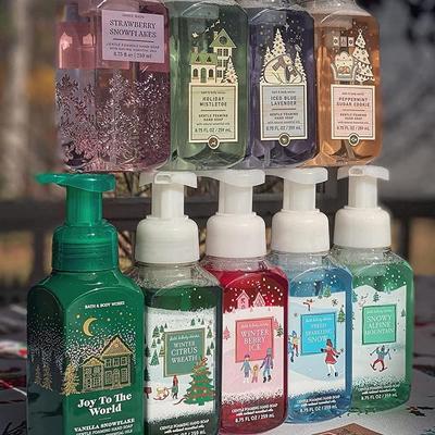 Bath and Body Works Holiday Trio, 3 упаковки, случайный набор зимних дизайнов, пенящееся мыло для рук, 248,1 г (8,8 унций) каждый