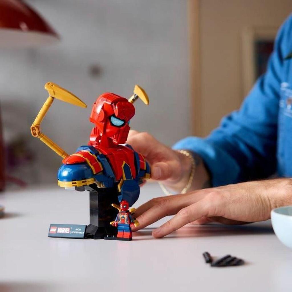 LEGO Iron Spider-Man Bust 379 pieces multicolour