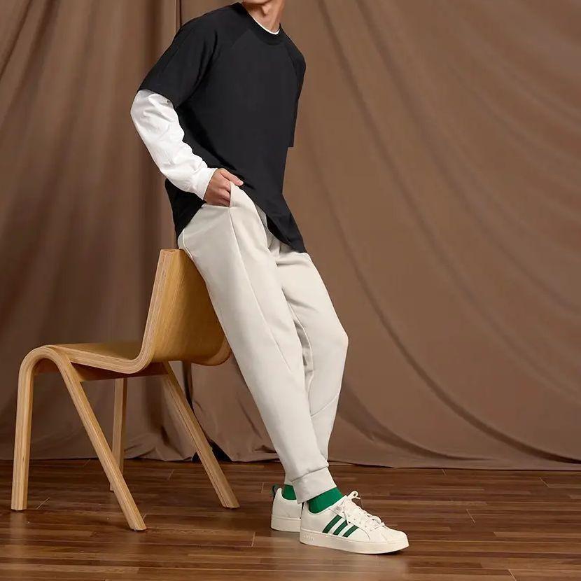 Adidas Однотонные флисовые утолщенные трикотажные спортивные брюки с манжетами для мужчин, фосфорно-коричневые, HU1524