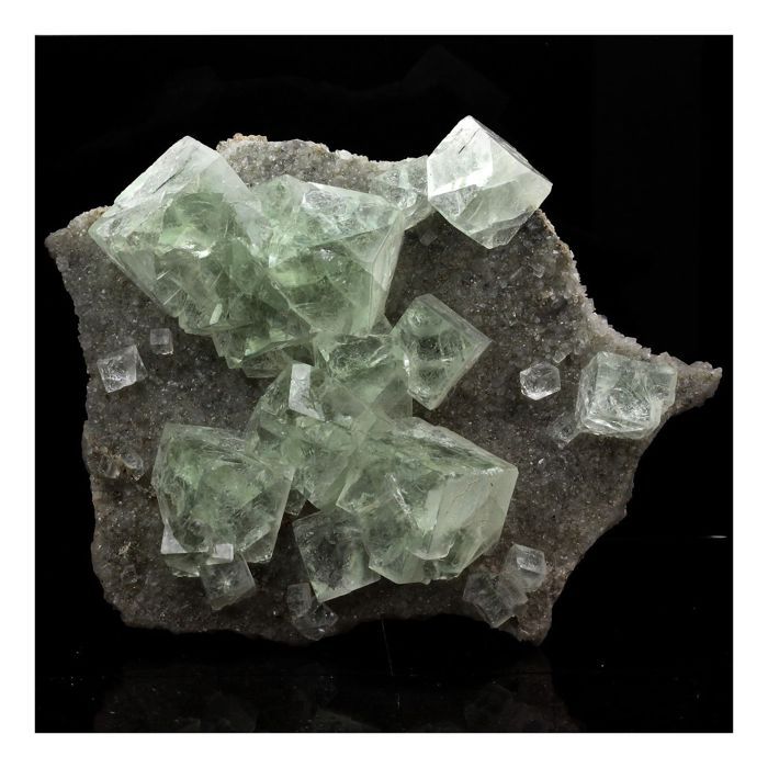 Pierres et Minéraux. Fluorite. 836.0 ct. Xianghualing, Chenzhou, Hunan, Chine..