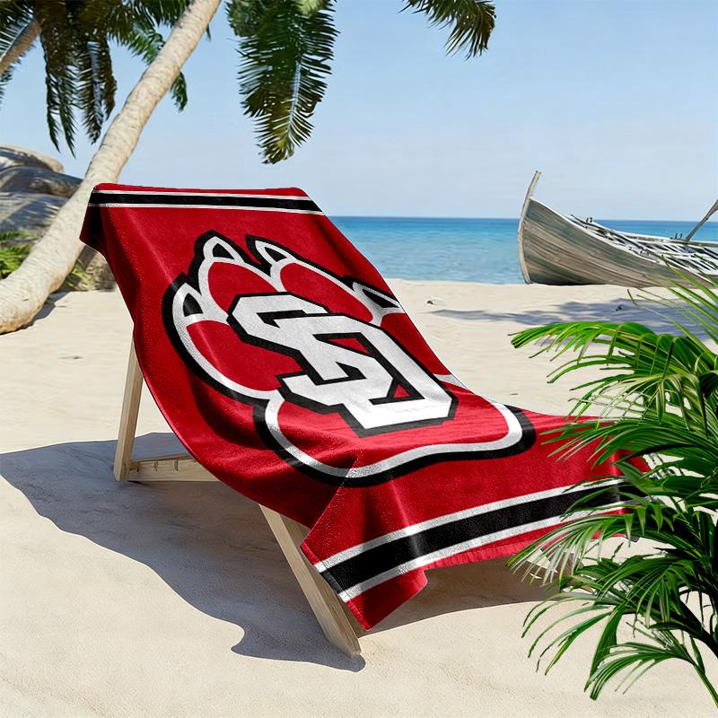 South Dakota Coyotes Print Beach Towel, Large Soft Quick Dry Towel for Beach Camping Swimming
