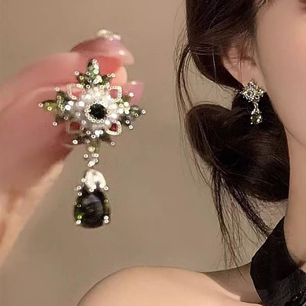 Elegant Vintage Pearl Flower Dangle Earrings, Shiny Rhinestone Water Drop Pendant Earrings, Fashion Light Luxury Women Ear Ornaments