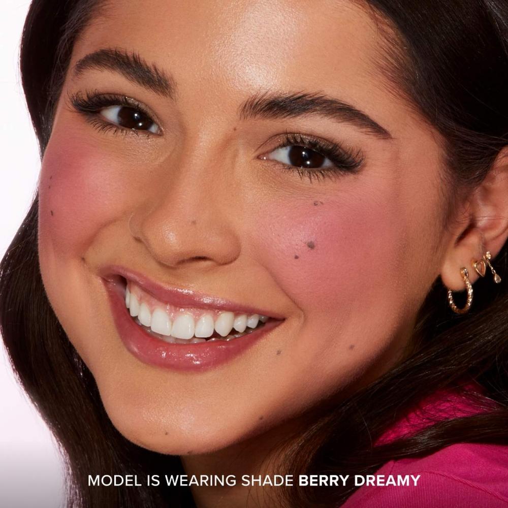 Too Faced Cloud Crush BlurrinG Powder Blush 0.17 Oz   4.82 G Berry Dreamy Deep Berry