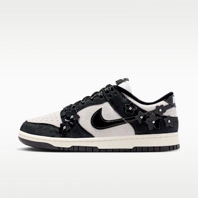 Women's Sneakers Nike Wmns Dunk Low SE 'Florette Black Sail'
