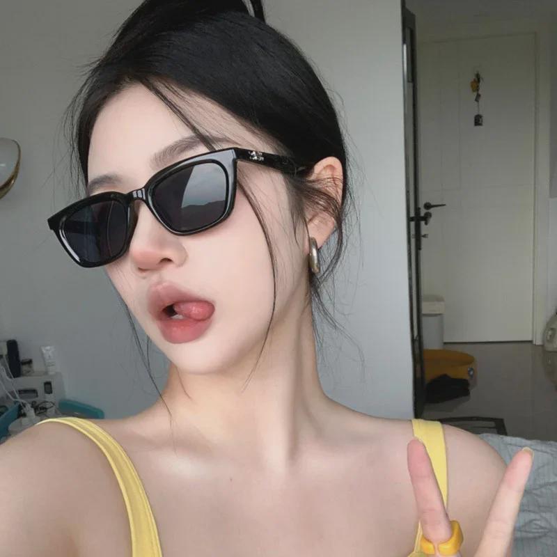 2024 корейские маленькие квадратные солнцезащитные очки GM: Высококачественная защита от ультрафиолета для женщин с круглым лицом