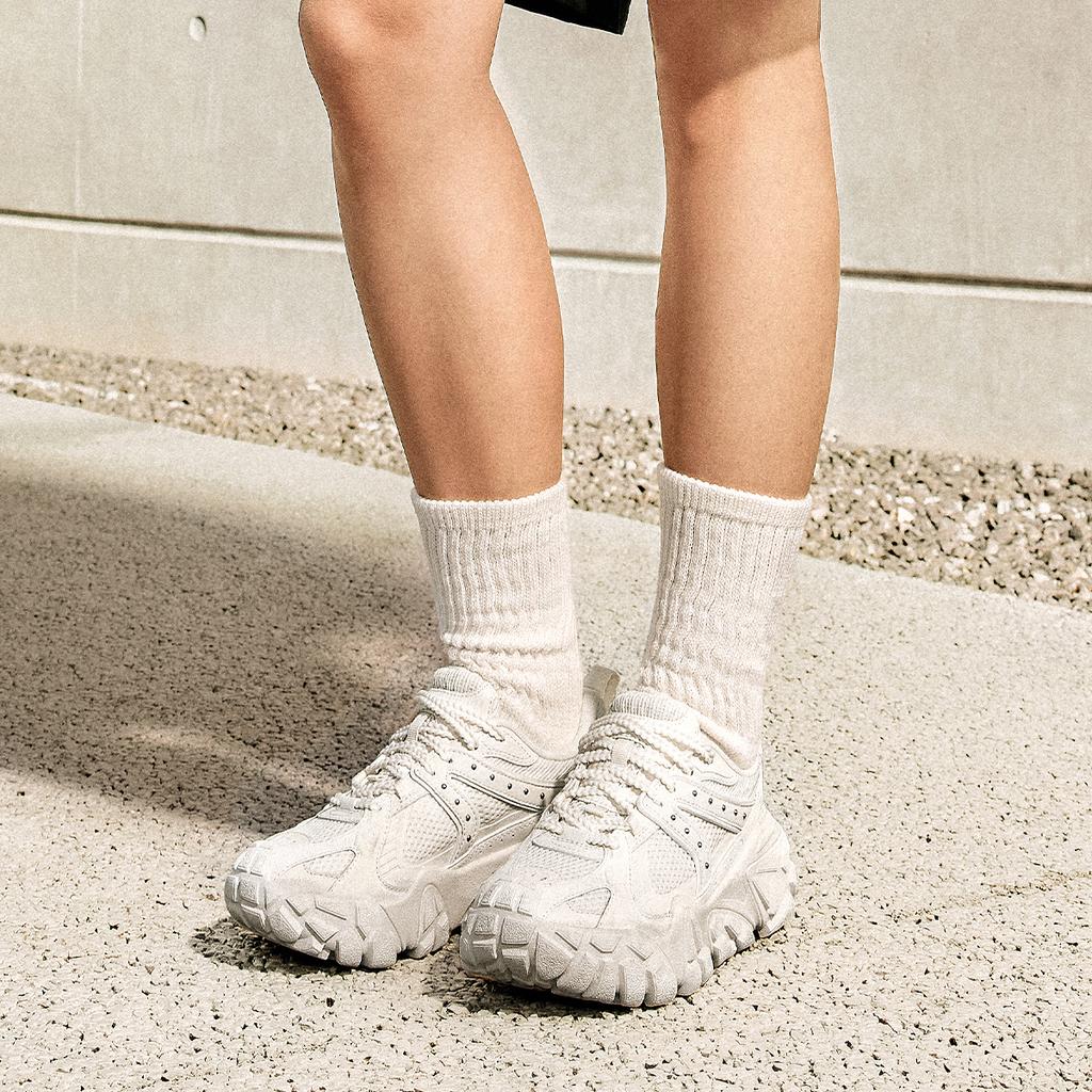 Li Ning Dune Strong Grip Retro Thick Sole Comfortable Shock Absorption Non-Slip Wear-Resistant Breathable Low-Top Casual Shoes Women Sneaker AGCU328-1