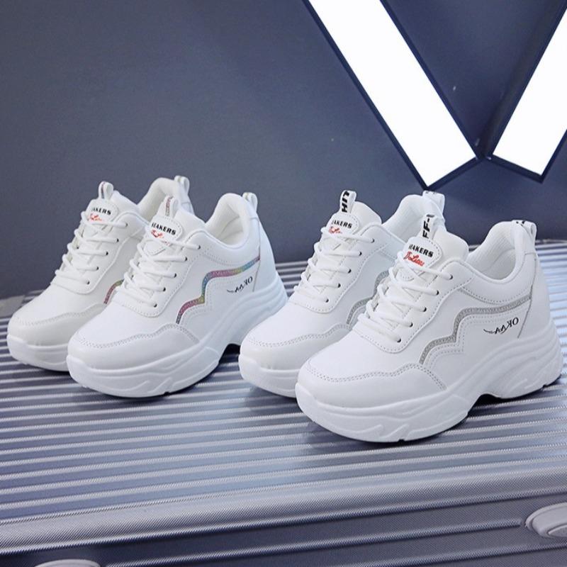 Массивные кроссовки на танкетке 2025 Женские удобные увеличивающие рост повседневные кроссовки Осень Новые женские вулканизированные туфли на шнуровке Zapatos