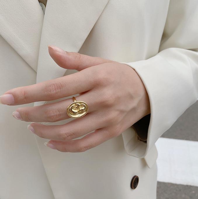 Korean-Style Open Pearl Ring: Retro, Light Luxury Design
