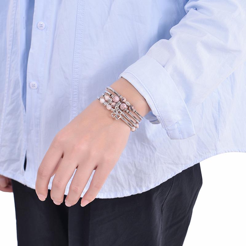 Многослойный браслет-обертка из розового зебрового камня с подвеской в виде цветка