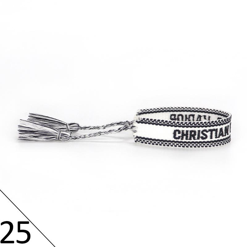 Браслет дружбы ручной работы с вышивкой и кисточками для женщин