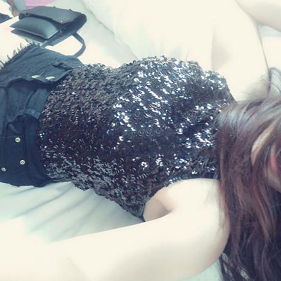 Женский топ с блестящими пайетками, с открытыми плечами, без рукавов, с бретелькой на шее, приталенный пуловер, сплошной цвет, сценическое выступление, клубный танцевальный топ, жилет