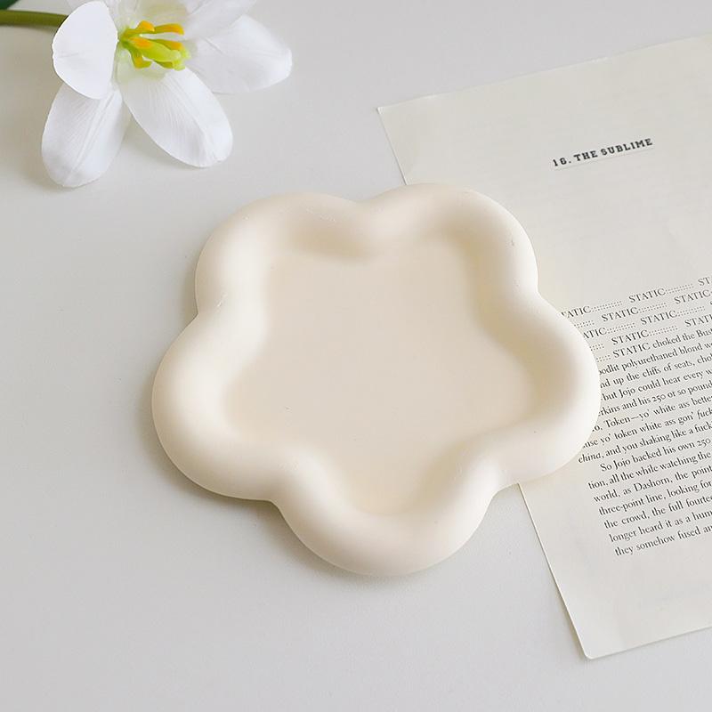 Fashion Photo Props Simple Photography Background Popular Jewelry Earrings Bracelets Gift Shoot Accessories Heart-shaped Tray