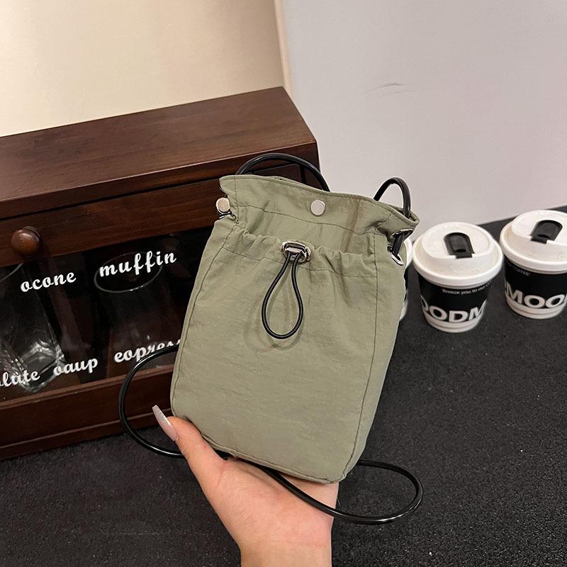 2025 лето литературная маленькая свежая легкая тканевая сумка кроссбоди для мобильного телефона женская повседневная универсальная мини-сумка