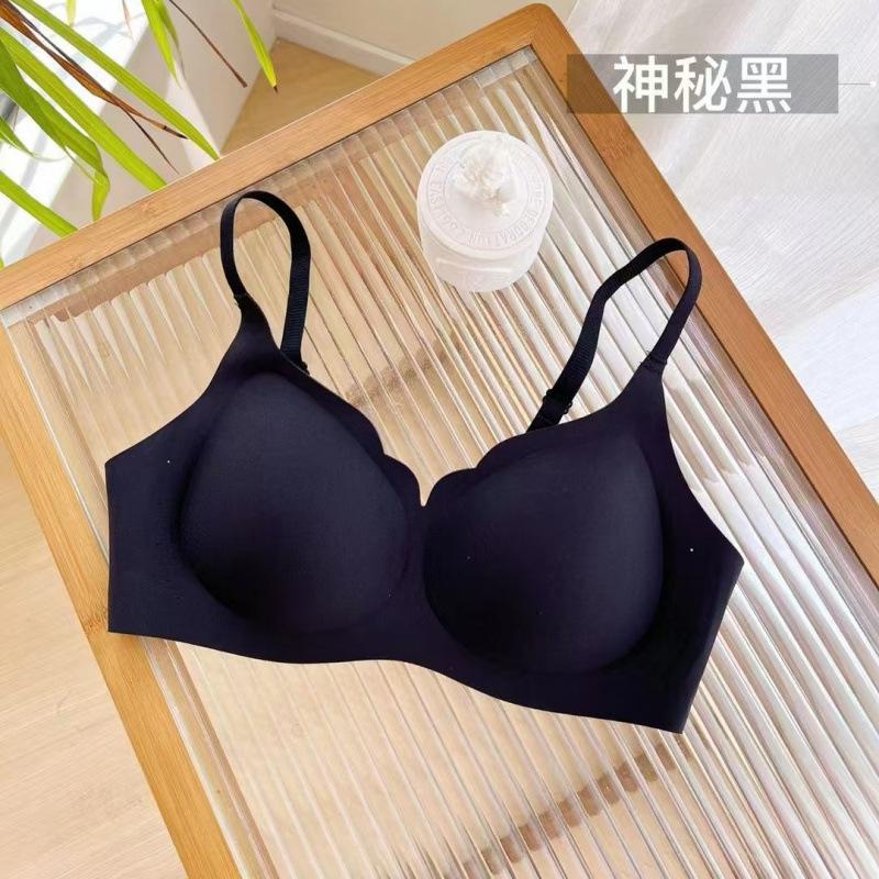 Naked seamless girls underwear high-quality small breasts gather soft support upper support fixed cup comfortable bra