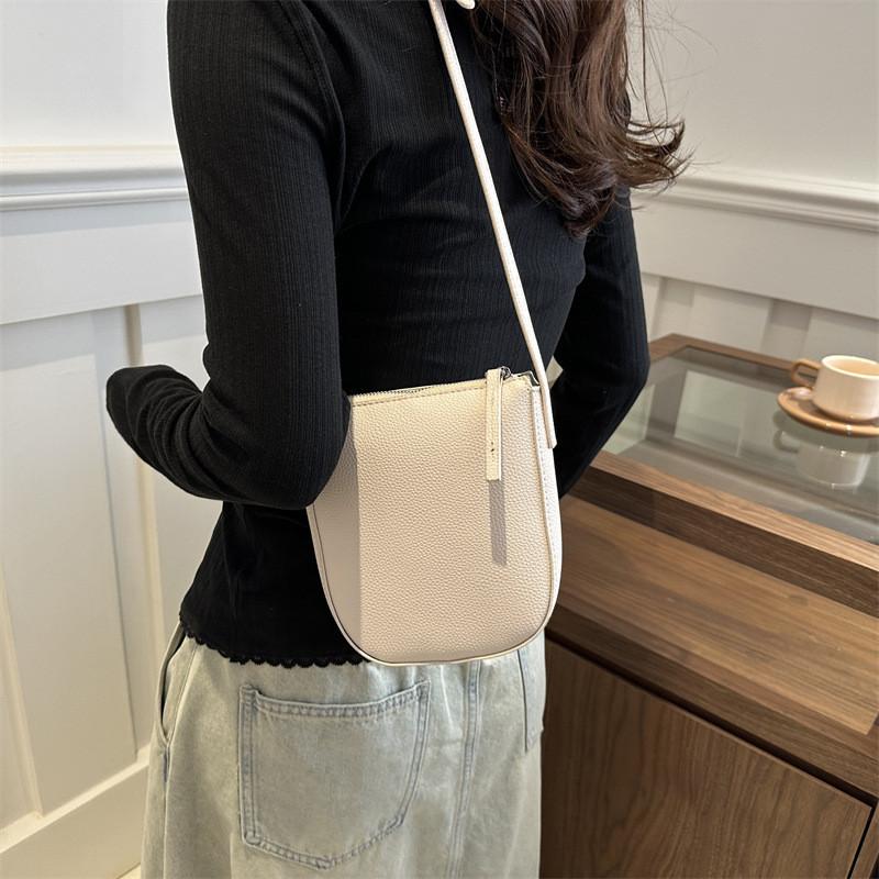 Chic Women's Small Square Bag Stylish 2024 Pu Leather Crossbody Bag With Zipper