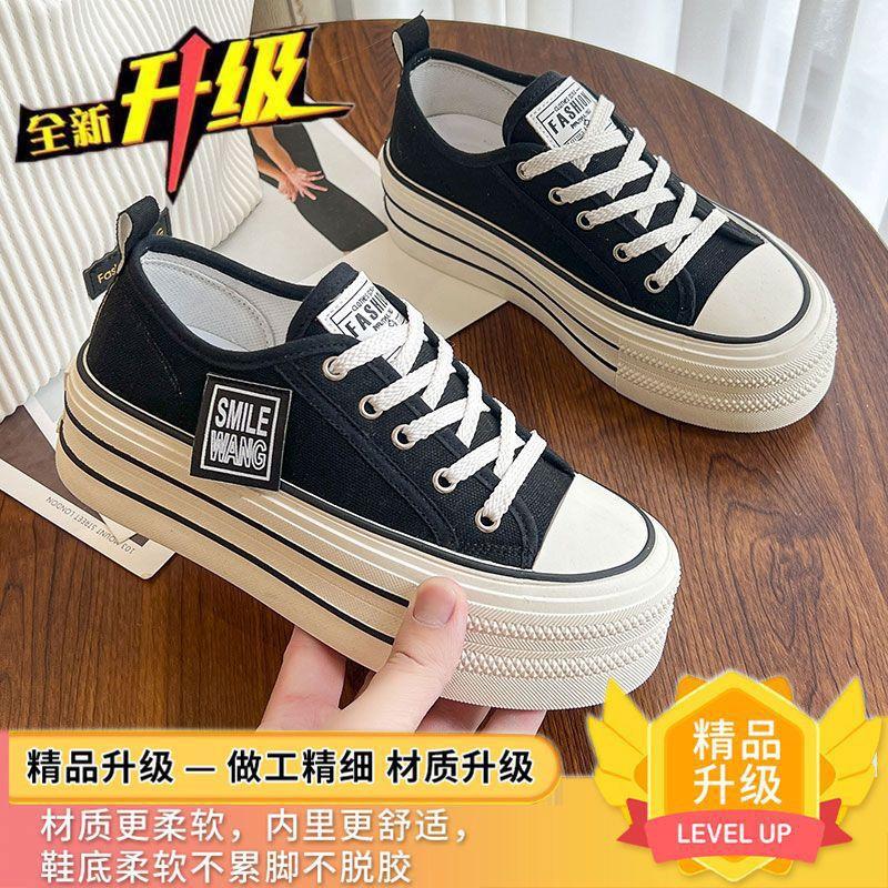 Туфли на платформе из парусины 2024 года, весна-лето, новая корейская версия, маленькие туфли в иностранном стиле на шнуровке с низким верхом, популярные туфли-буфы для женщин