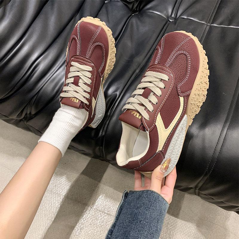 Весенне-осенние новые немецкие тренировочные туфли женские на платформе с внутренней высотой, увеличивающей рост, маленькие универсальные повседневные спортивные туфли Forrest Gump, короткая музыка