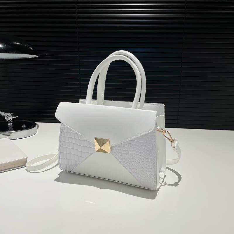 Trendy And Chic Small Square Handbag Stylish Pu Leather Crossbody Bag For Casual Outings