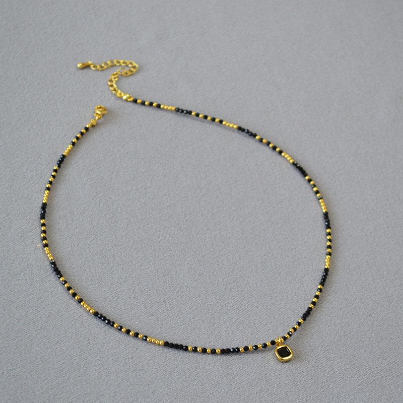 Элегантное многослойное колье-чокер из черного агата для женщин