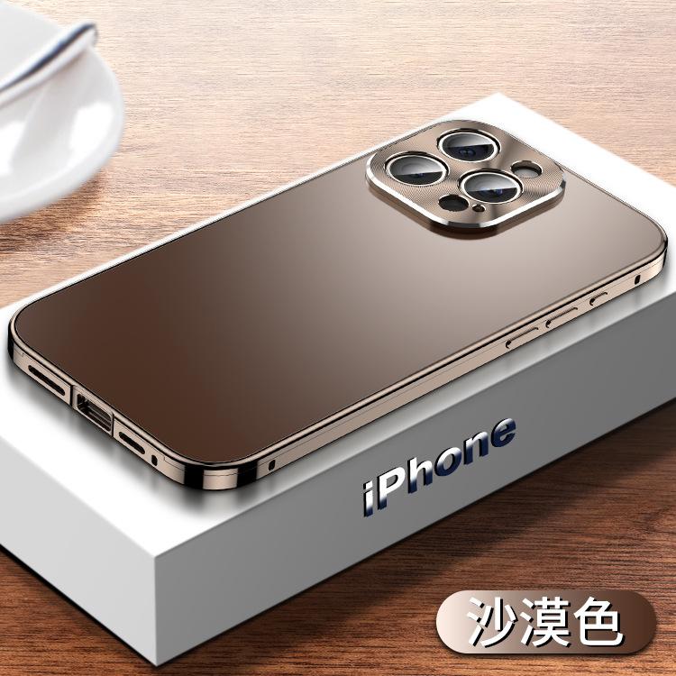 Magnetic attraction metal anti-drop is suitable for Apple 17promax mobile phone case 17Pro all-inclusive.