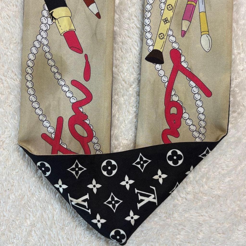 Used LOUIS VUITTON bandeau scarf