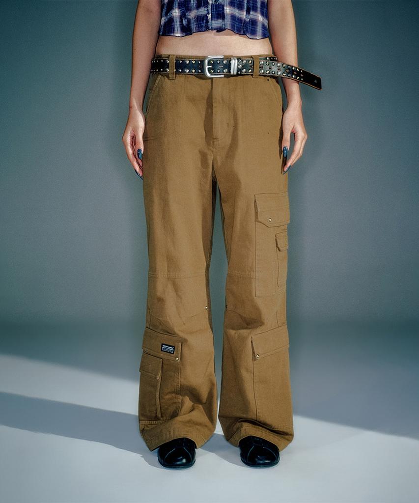 Beikeonteuakaibeu (Women) Rowan Cargo Pants Brown