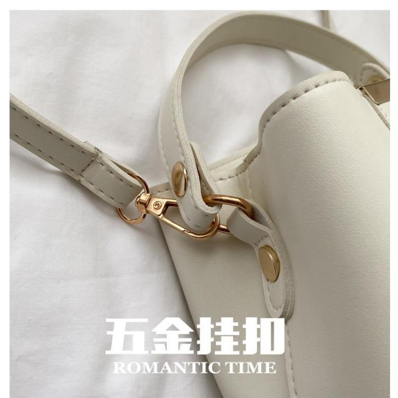 Fashion Small Fresh Summer Women's Bags 2 New Spring and Summer Trend Line Portable Crossbody Bucket Bag