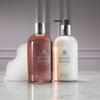 MOLTON BROWN Suede Oris Body Lotion 300 мл Сухой увлажняющий шипровый подарочный порошок [Официальный]