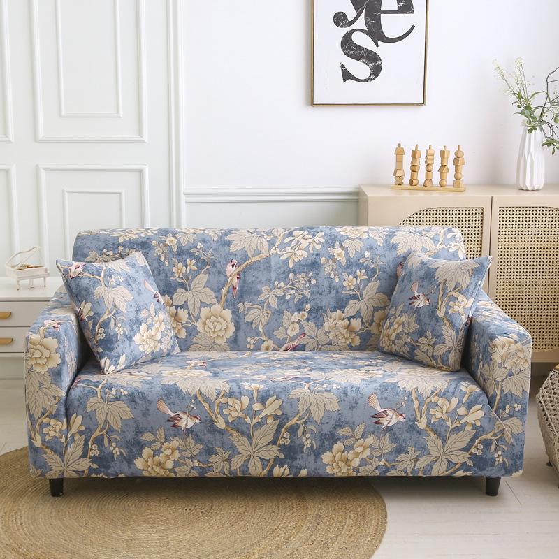 Эластичный универсальный чехол для одноместного, двухместного или трехместного дивана, в комплект входит защитный чехол для подушки.