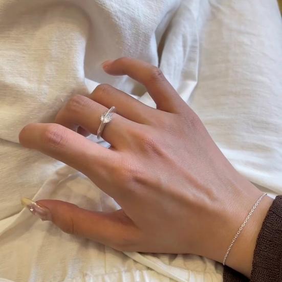 Anxiety Planet Spinner Ring Planet Shape Cubic Zirconia Decor Metal Smooth Surface Space Theme Spinning Central Finger Jewelry